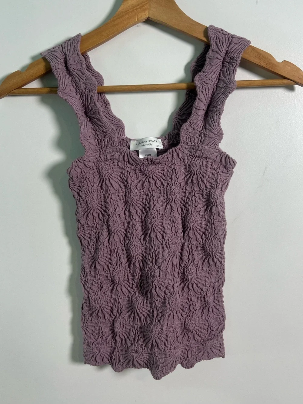Altar’d State Blaire Seamless Floral Cami S/M - Picture 3 of 5